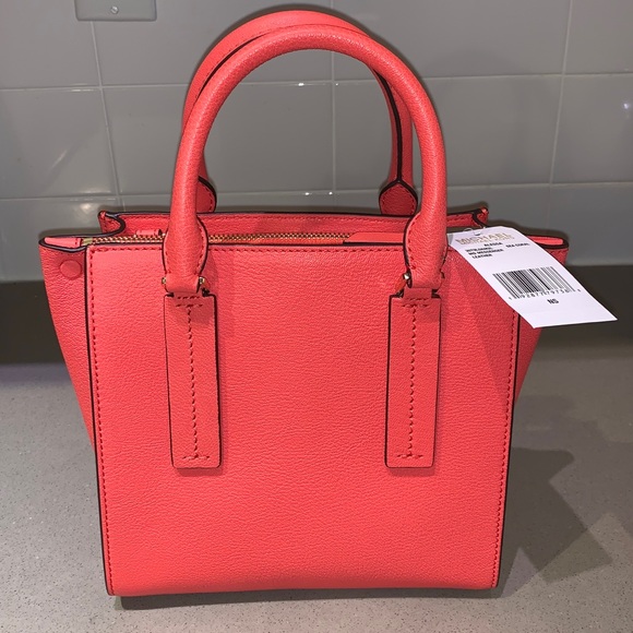 Michael Kors Alessa Leather Messenger Bag - Picture 2 of 3